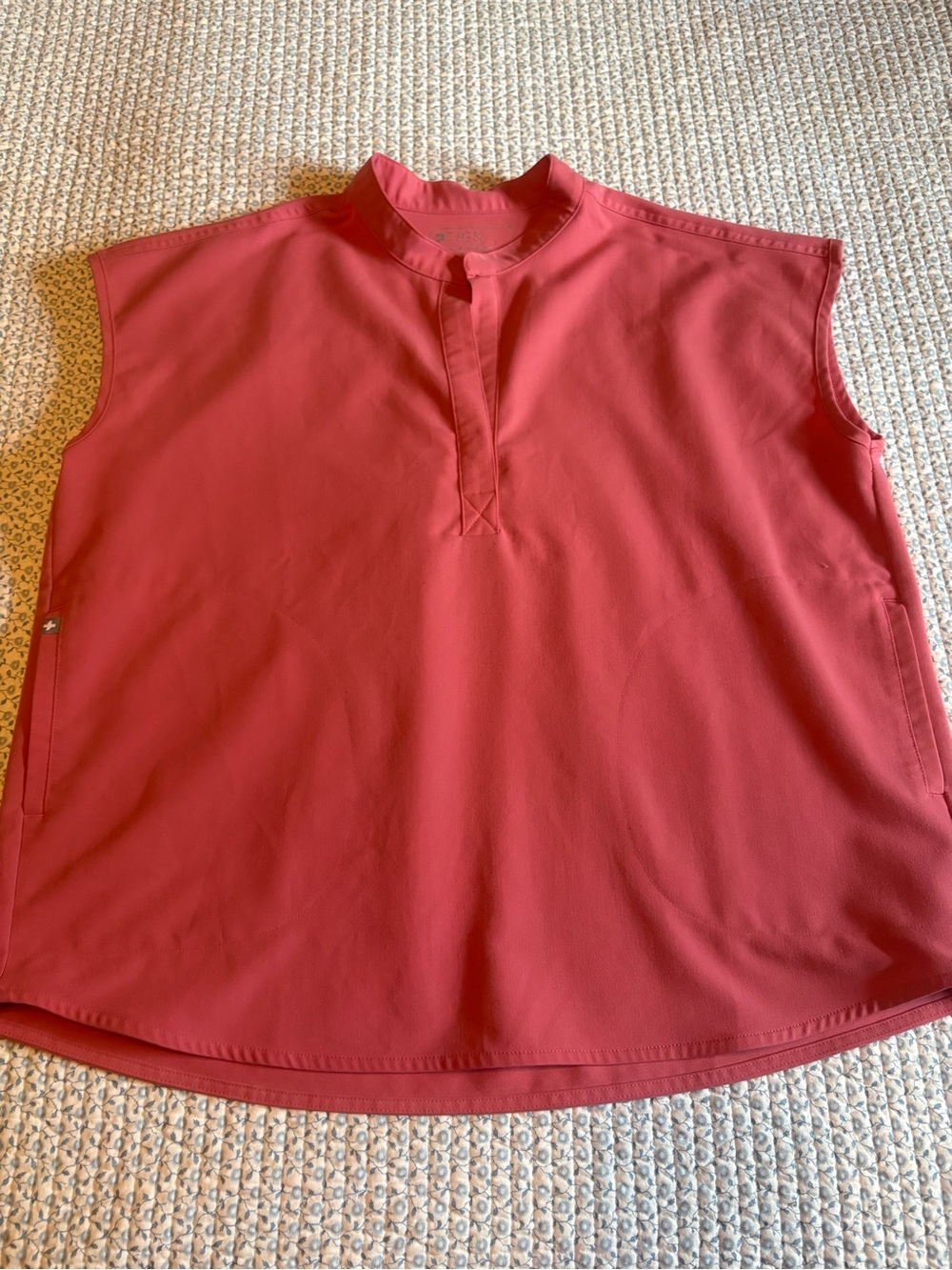 FIGS PO 3326 Women's Short Sleeve Rafaela Top